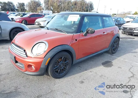 2013 Mini Cooper из США, поврежденный, VIN WMWSU3C55DT547742